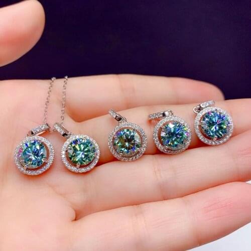 Pouring shiny green moisanite gemstone necklace women silver necklace jewelry 925 sterling silver birthday gift