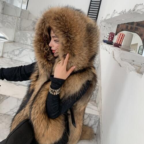 2020 Winter New Real Raccoon Fur Vest with Hood Women Genuine Waistcoat Overcoat Ladies' Gilet Creative Design