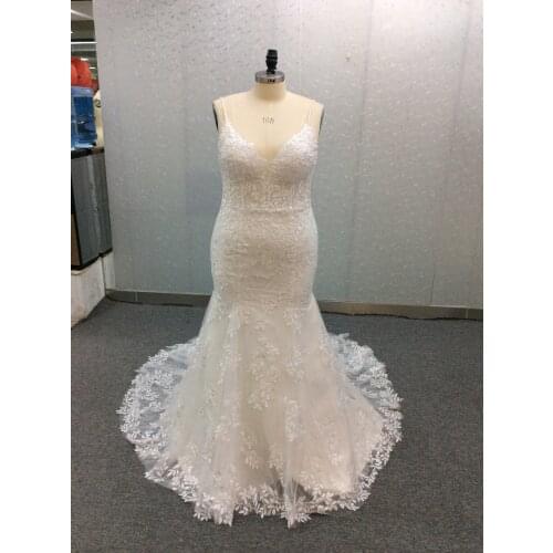 Elegant Long Spaghetti Straps Mermaid Lace Wedding Dresses V-Neck Backless Custom Sweep Train Bridal Gown For Women