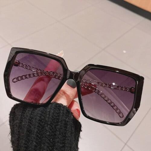 2021 New Luxury Fashion Black Gradient Gray Sunglasses Female Retro Chain Big Square Frame Sun Glasses Irregular Round Eyewear