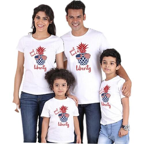 New Fashion Family Matching Clothes Mama And Papa Baby Summer Tshirts Mommy And Me Clothes Dad And Son Tops