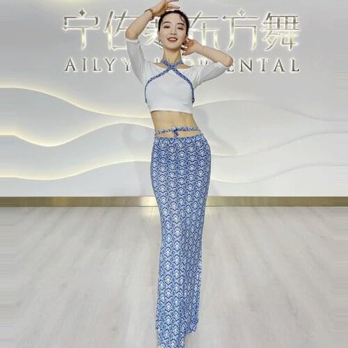 2021 Summer New Belly Dance Costume Set Design Ladys 2 Piece Sexy white Short Sleeves High Split Long Skirt belly dance set