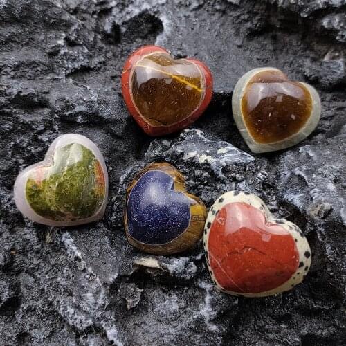 1PC 3D Heart Natural Crystal Stone Chakra Healing Reiki Gemstone Quartz Crystals Yoga Energy Mineral Craft Home Decor Aesthetic