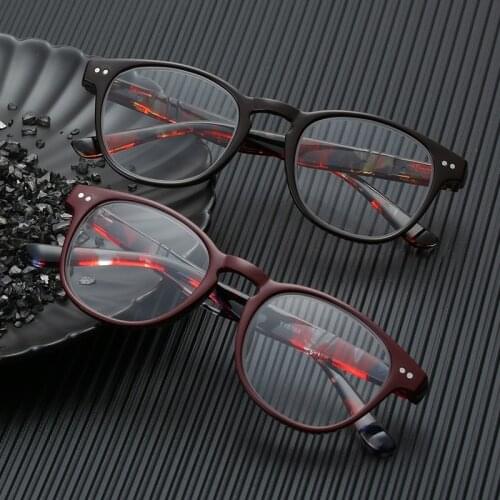 LADIES ELEGANT WOMAN READING GLASSES,Well Designed and colored for Ladies