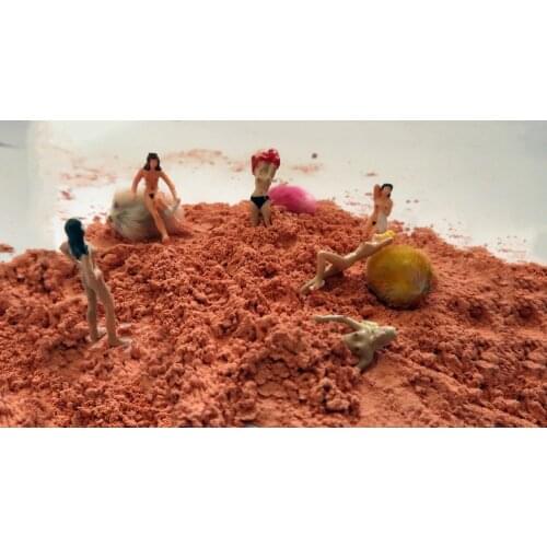 6PSC 1/87 Model Train Ho scale Beach Sunbathing Sexy Miniatures Figures Sand Table Model Scene Micro Shot Props Diorama