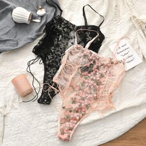 Wriufred Fresh temperament lingerie embroidered perspective suspender jumpsuit bottoming top U-neck vest bra set