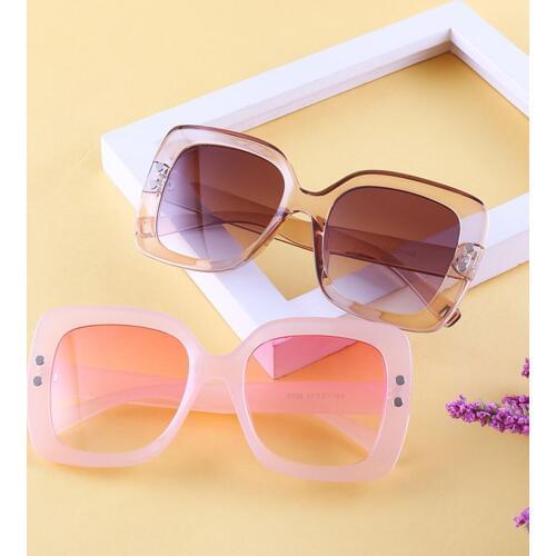 Oversized Sunglasses Women Luxury Transparent Gradient Sun Glasses Big Frame Vintage Eyewear UV400 Glasses Lady Driver Goggles