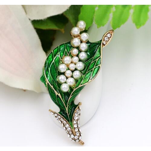 Brand New Arrival Green Enamel And Simulated Pearl Brooches For Dress Decoration