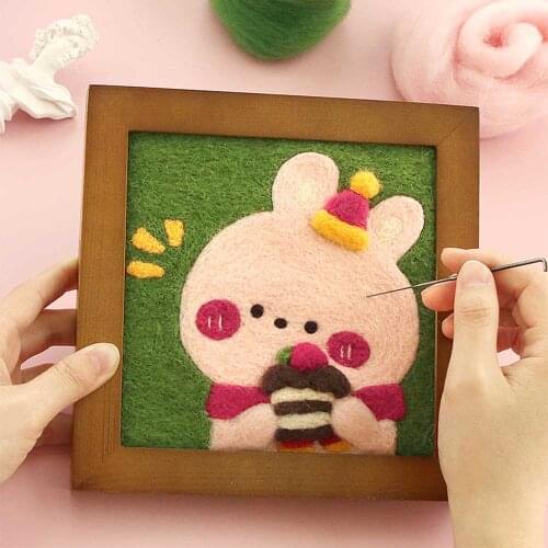 DIY Cute Bear Dolls Wool Felt Poke with Frame Unfinished Plush Doll Poking Toy Gift Handmade Felt Craft Keychain Handcraft Kit