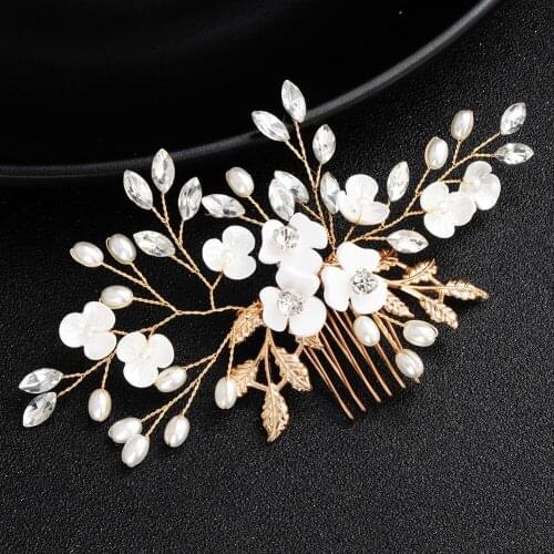 Popular European and American style manual hair comb inserted comb Alloy leaves dot the brides tiara