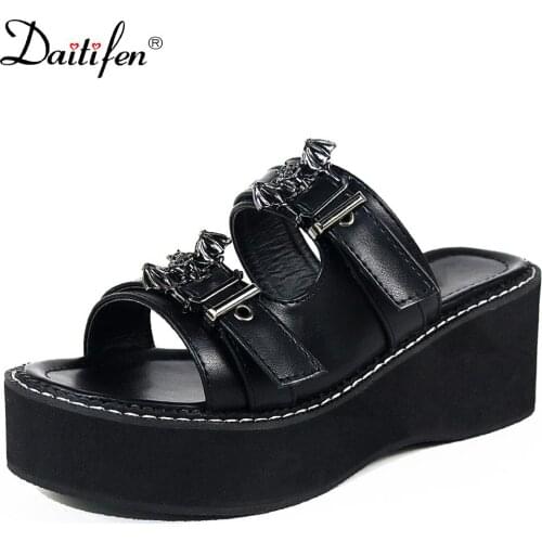 DAITIFEN Women's Slippers