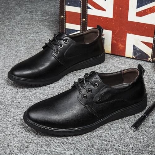 Breathable Oxford Shoes for Men Flats Autumn Mens Casual Shoes Zapatos Hombre Moccasins Men Leather Business Formal Dress