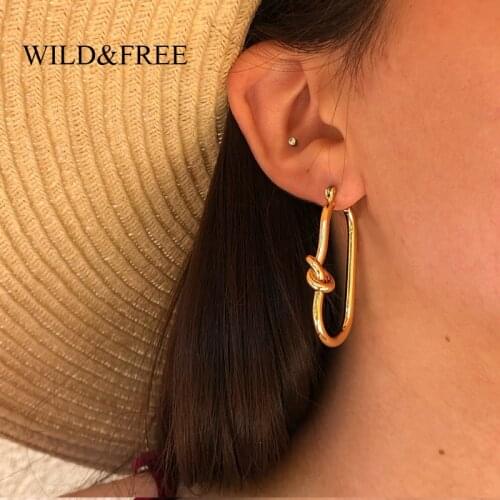 Wild & Free Women Gold Chic O Shaped Hoop Earrings Punk Metal Chunky Hoops Geometrical Knot Earrings Minimalist Jewelry