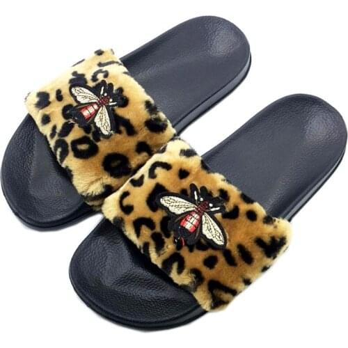 Women Decal Bee Furry Slippers Ladies Faux Fur Slides Female Fluffy Home Slippers 36-41 Size Floor Shoes Women House Flip-Flop