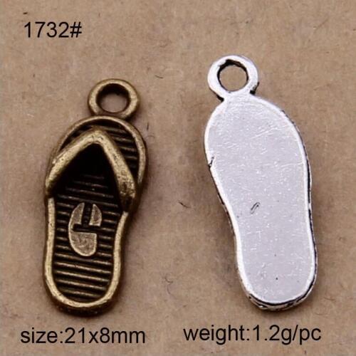 30PCS Slippers Charm 3D Antique Silver Tone Flip Flops Pendants,Made Of Soie 21x8mm