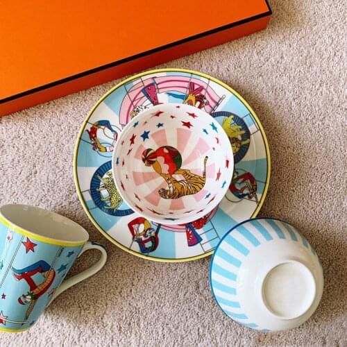 4 pcs Ceramic Tableware Set Cute Circus Series Design Cartoon Kids Dinner Set Including cup & bowls & Plate For Children Gift
