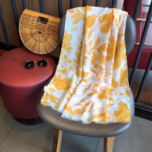 2020 Ladies Fashion Lovely Floral Tassel Viscose Shawl Scarf Women High Quality Pashmina Wraps and Hijabs Muslim Sjaal 180*90Cm