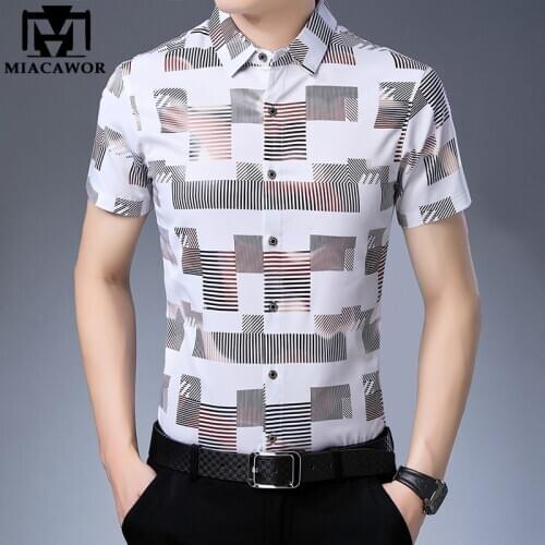 2020 New Brand Mens Shirt Summer Short Sleeve Shirt Men Slim Fit Casual Shirts Camisa Masculina Mens Clothing C659