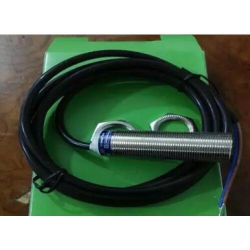 Free Shipping 2pcs/LOT New Switch XS1M18MA250 AC and DC general purpose open inductive type metal induction switch