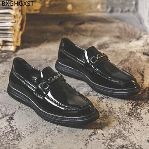 Black Patent Leather Shoes Men Formal Dress Shoes Men Fashion Casual Business Shoes Men Office 2021 Zapatos Chaussure De Homme