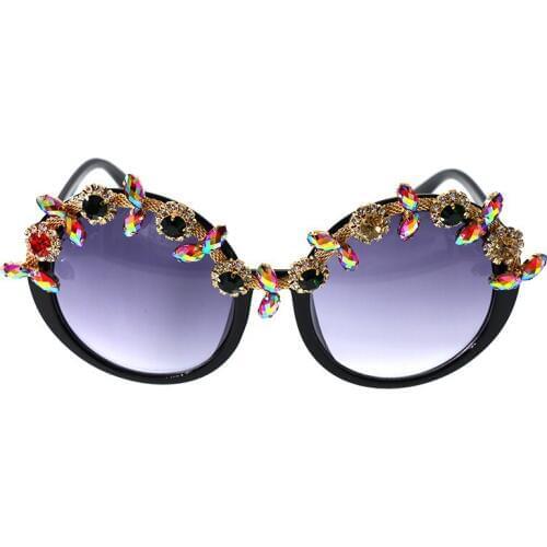 Baroque Vintage Sunglasses Women Crystals Round Sun Glasses Retro Ladies Sunglasses Black Color Lenses Eye wear Brand Designer