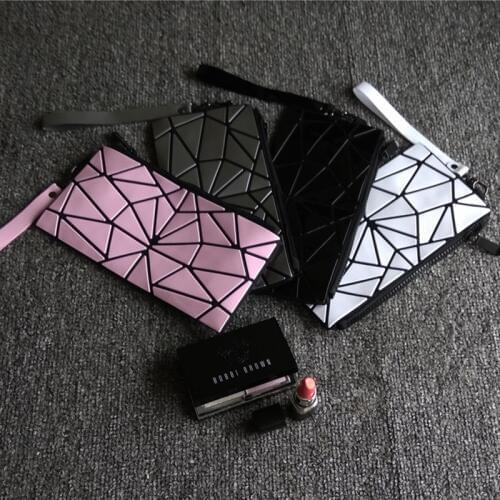 2020 New Geometric Zipper Cosmetic Bag Women Luminous Makeup Bag Ladies Cosmetics Organizer Folding Travel Make Up Bag wholesale