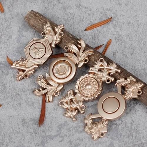 New Metal Buckle Hanfu Cheongsam Plum Orchid Bamboo and Chrysanthemum Chinese Style Stand-up Collar Shawl Coat Button