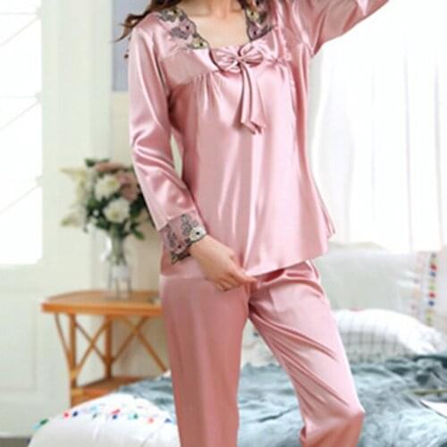 Soft Satin Pajamas Set Solid Color Ladies Long Sleeved Patchwork Lace Close Up Sexy Comfortable Pajamas Set