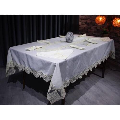 Dowry Wonderland Snow Them 26 Piece Tablecloth Set Cream