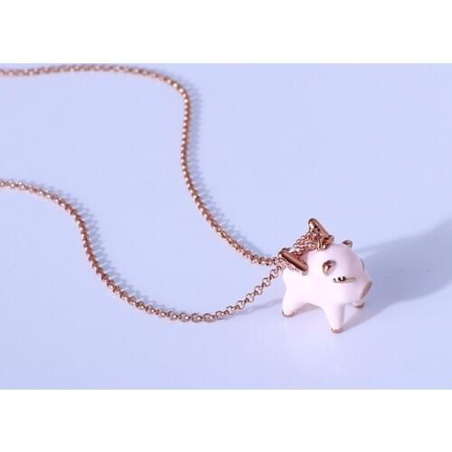 Three dimensional lovely enamel glaze pink flying pig Necklace