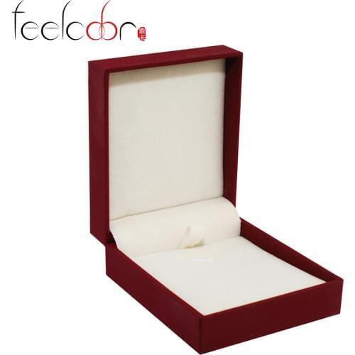 Red PU Packaging Wedding Fashion Necklace Pendant Jewelry Display Box 8.1*7*3.3cm Christmas Gift Box Wholesale New Arrival