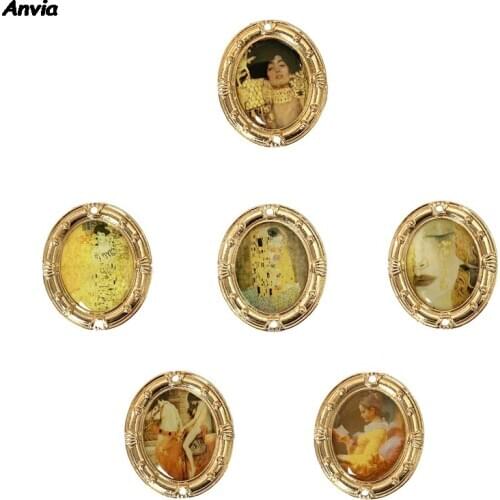 The Kiss Gustav Klimt Art Paint Brooch Collar Pins Portrait Photo Handcrafted Jewelry Retro Accessories Gold Gifts For Friend