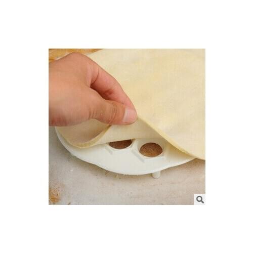 Creative kitchen dumpling speeder Round dumpling mold Dumplings