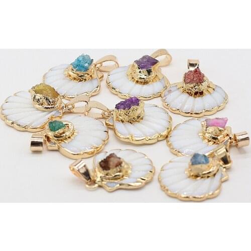 Sector Pendant Natural Semi-Precious Stone Shell-Covered Gold Rim Crystal Bud Pendants for Jewelry Making DIY Necklace 20x25mm