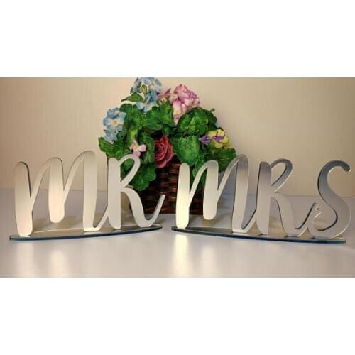 Personalized Mr and Mrs Signs, Mr Mrs Decor, Name Plaque, Custom Wedding Name Signs, Name Plate, Bridal Decor, Family Signs