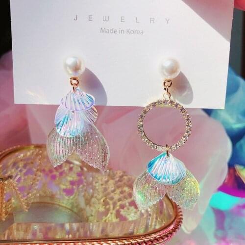 New Holiday Sea Jewelry Acrylic Shell Fishtail Asymmetric Drop Earrings For Women Rhinestone Circle Boucle doreille