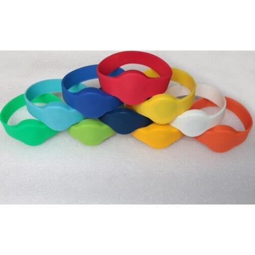 Free shipping 10PCS/lot Sauna, hand ID watch card, ID card, ID card hand foot locker hand in hand Swim TK4100 RFID Wristband