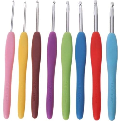 YYSD 8Pcs Crochet Needles 2.5-6mm Rubber Handle Hooks Knitting Set Kit Accessories