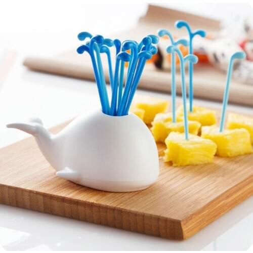 12Pcs/Set Home Decoration Cute Whale Spray Fruit Fork Creative Animal Whale Fruit Sign Fork Kitchen Gadgets