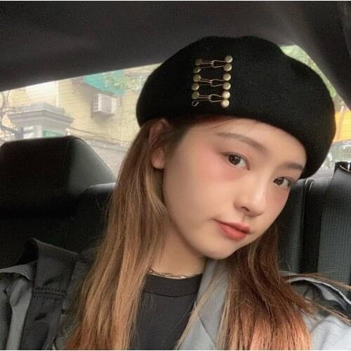 Casual Cotton Beret Hat Men Women Wool Felt Hat Vintage Metal Buckle Fashion Beach Hat Caps Visor Flat Top Hat Gorros