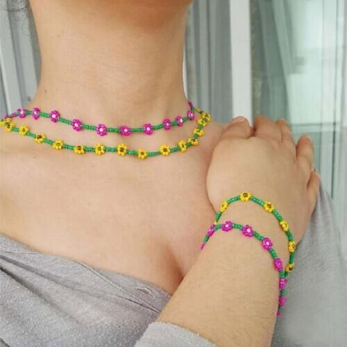 Wgoud Bead Daisy Choker Necklace and Bracelet Set Fashion Handmade Bohemian Ethnic Colorful Seed Bead Jewelry Set For Women