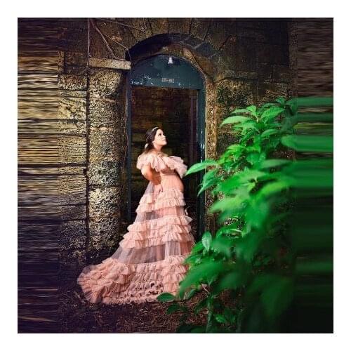 Pink Tiered Maternity Gowns Sexy See Thru Short Sleeves Floor Length With Train V Neck Bridal Pregnancy Robes