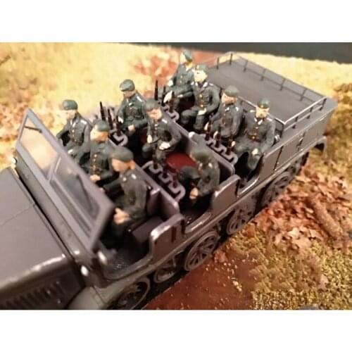 1/72 Scale World War Ii Half-Track Trailer, Car Doll, Snow Round Table, A Full Set Of Classic Models Can Be Collected