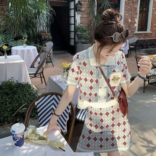 Womens Summer Suit 2021 Summer New Style Western Style Short French Retro Knit Short-sleeved Top Two-piece Woman