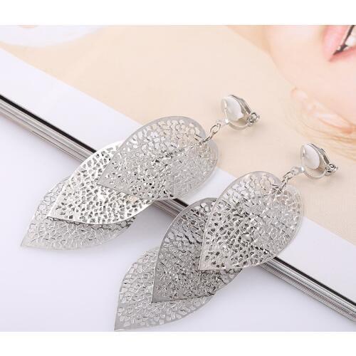 Grace Jun 4 Colors Choose Big 3 Leaf Clip on Earrings Without Piercing for Female Party Fashion Luxury Statement Earrings New