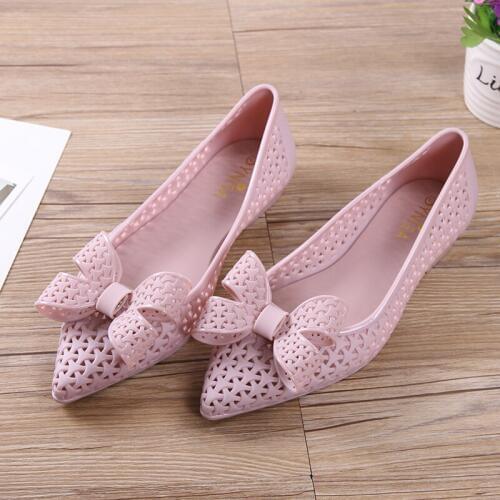 2020 Summer Jelly Shoes Beach Sand Cozy Hollow Out Sandals Flat Heel Pointy Toe Slip On Women Rain Flats With Bowknot