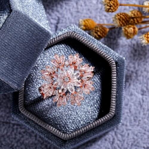 Huitan New Fashion Brilliant CZ Women Opening Rings For Dancing Party Fashionable Versatile Finger-Ring Female Aesthetic Jewelry