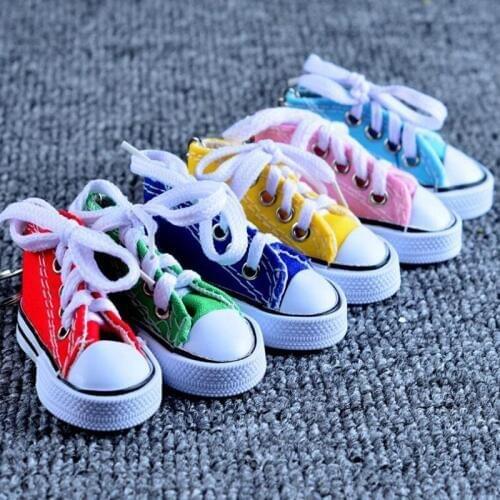Mini Hi Top Canvas Sneaker Tennis Shoes keychains Sport Shoes Keyring Doll Shoe Key Ring Birthday Favors and Gifts For Guest