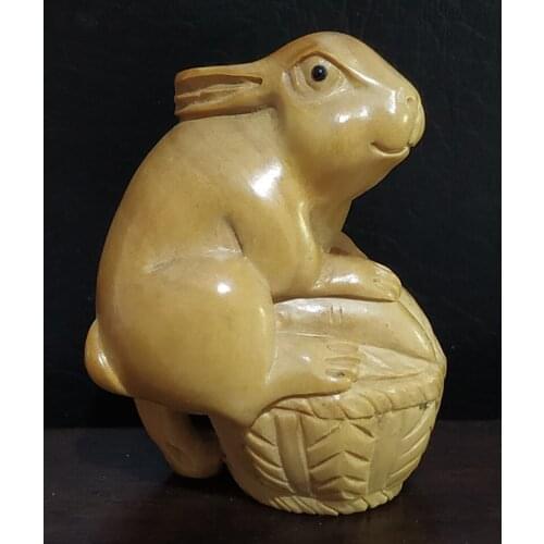 Q4246 - 2" Hand Carved Japanese Boxwood Netsuke Figurine Carving: Rabbit