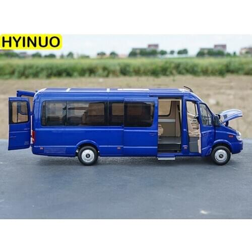 1/24 simulation Yangtze EV Yisheng Commercial Diecast alloy bus Passenger car Van model With LED light children Kids toys model